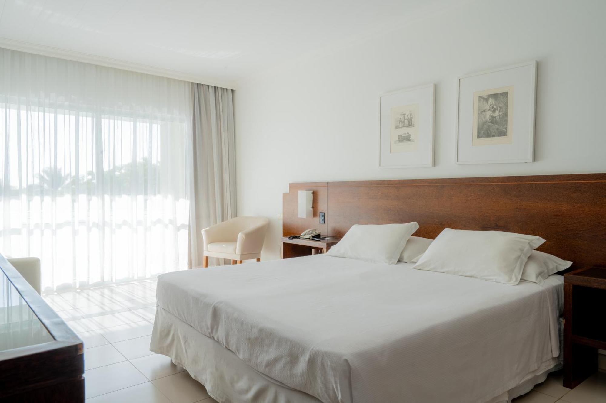 Bahia Plaza Hotel Busca-Vida Kültér fotó