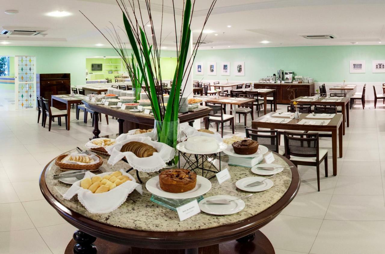 Bahia Plaza Hotel Busca-Vida Kültér fotó